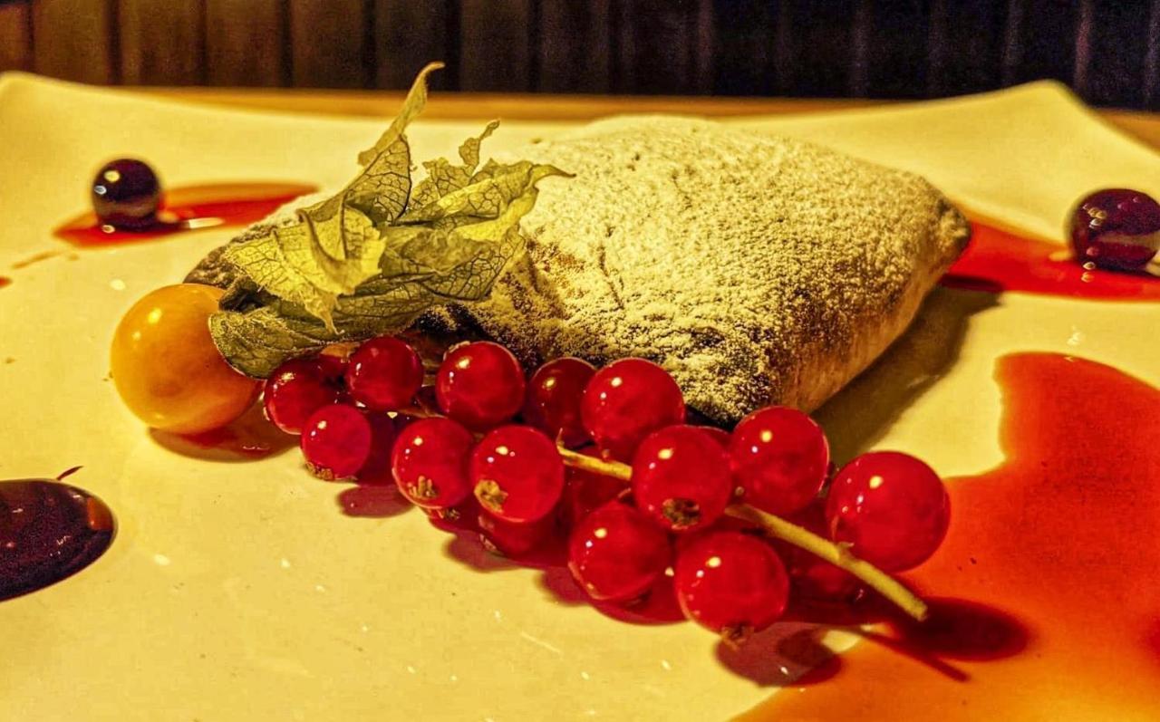 Grüner Baum - Melissone Italian Restaurant Hotel Weisenbach